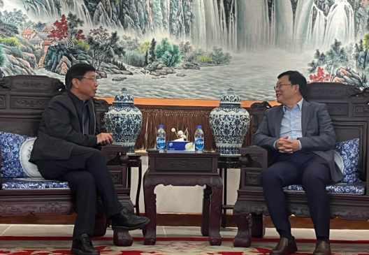 米兰milan王平卫董事长拜会周鼎大使