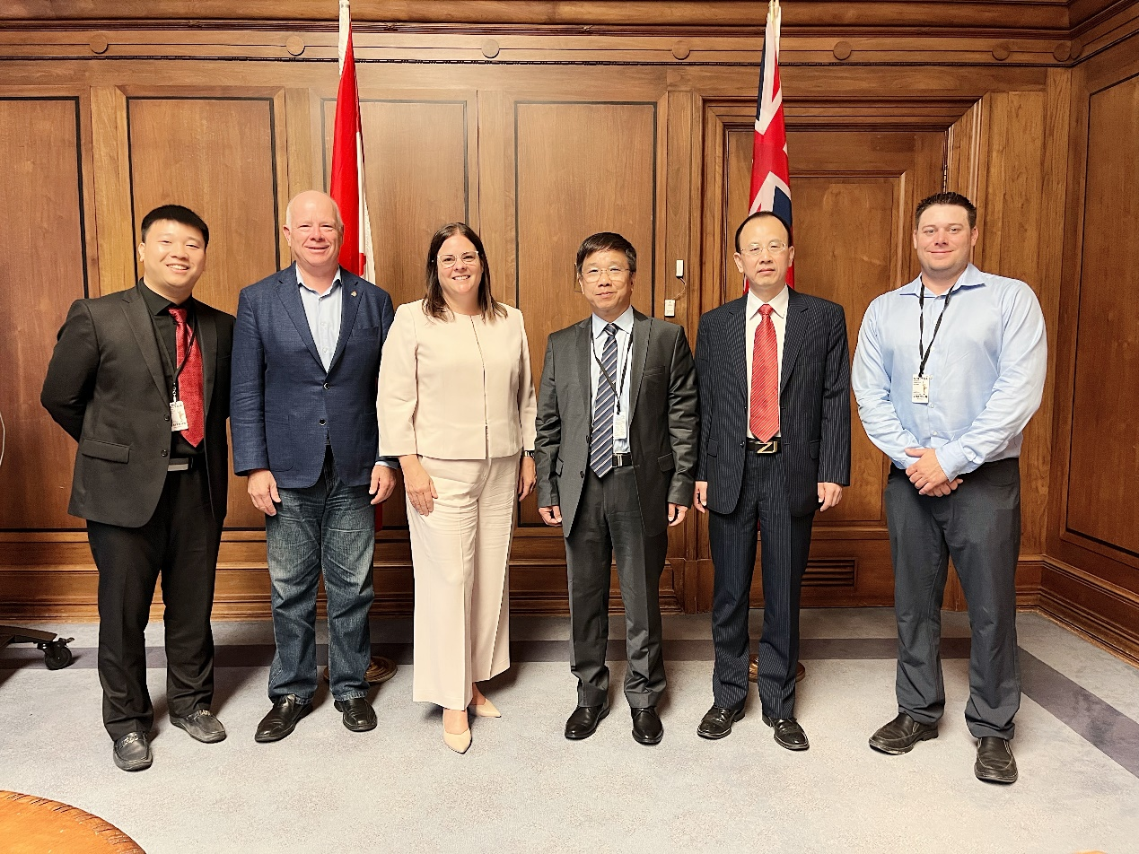 米兰milan集团董事长王平卫拜会加拿大曼尼托巴省省长